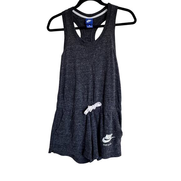 Nike Sleeveless Tank Romper Gym Jumpsuit Shorts Pockets Gray Women's XS - Picture 1 of 11